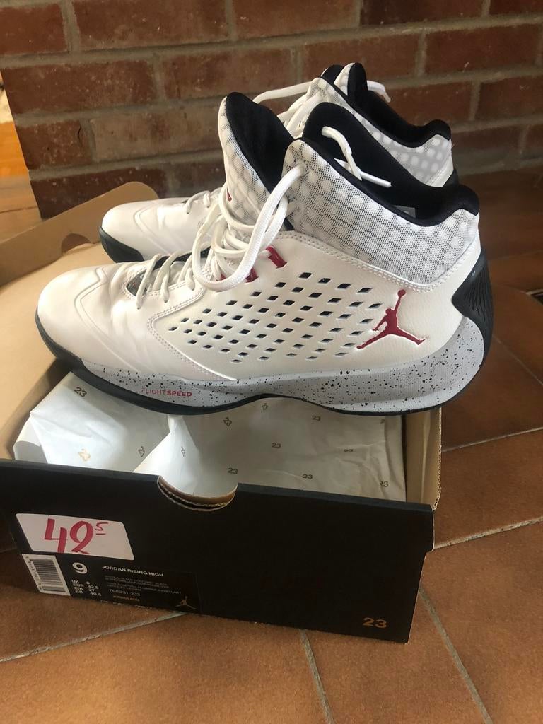 Basket Jordan, Enlèvement ou Envoi, Neuf
