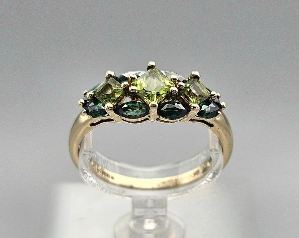 Gouden Vintage ring edelstenen peridot toermalijn. 2024/642., Handtassen en Accessoires, Ringen, 18 tot 19, Ophalen of Verzenden