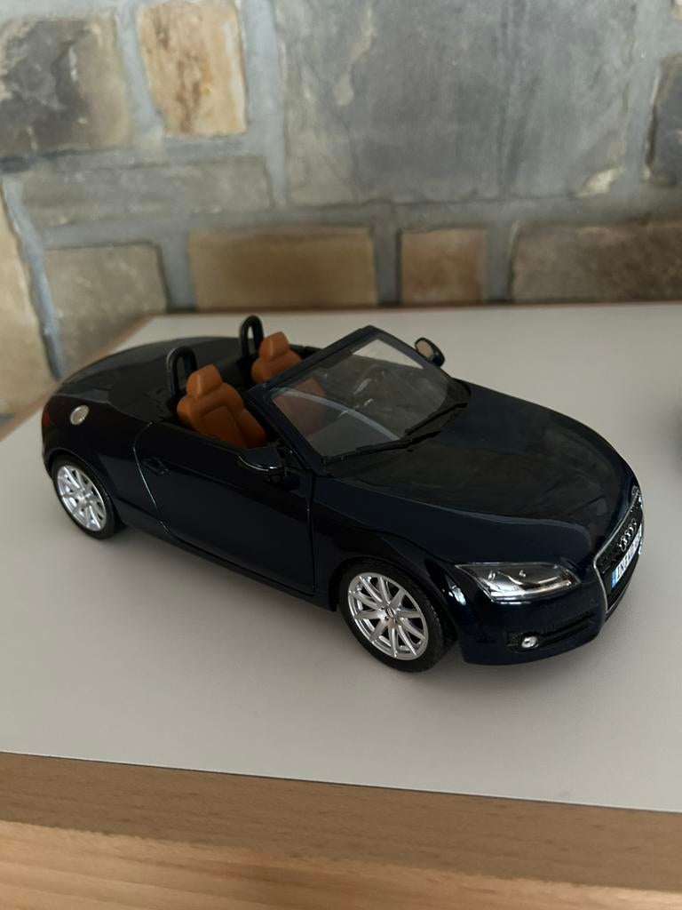 AUDI TT 1/18, Ophalen of Verzenden, Zo goed als nieuw