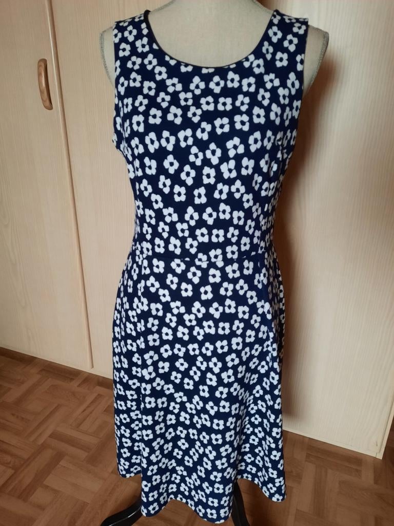 Kleedje maat 40, Ophalen of Verzenden, Zo goed als nieuw, Maat 38/40 (M)