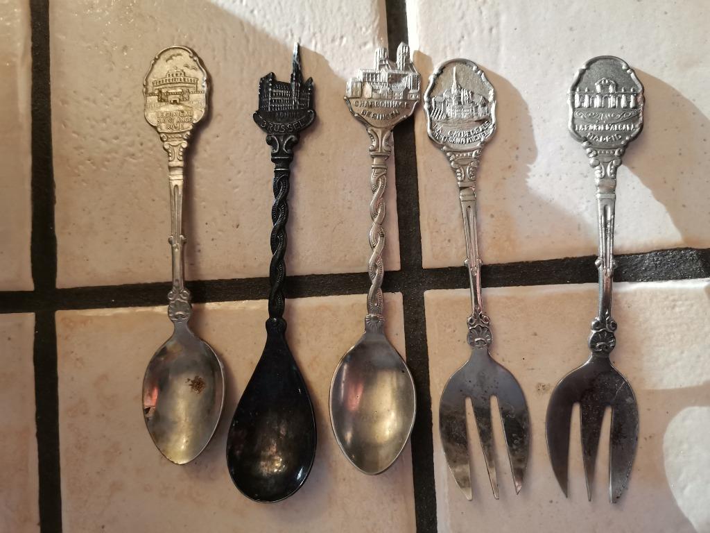 5 cuillères de collection, Enlèvement ou Envoi, Comme neuf