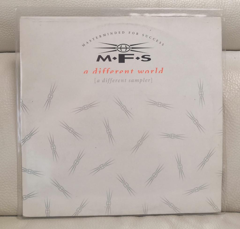 MFS : Un monde différent/Sampler 12" 'Paul van Dyk', Enlèvement ou Envoi, Comme neuf, 12 pouces, Techno ou Trance