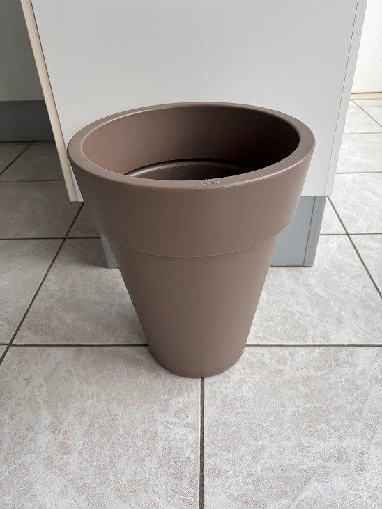Elho bloempot 23 Liter, Kunststof, Zo goed als nieuw, 40 tot 70 cm, Ophalen