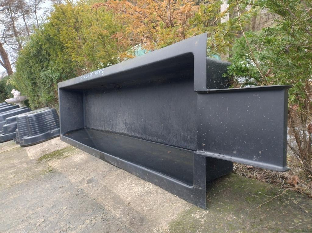 Bassin polyester avec lame d'eau 275x80x35, Tuin en Terras, Vijvers, Nieuw, Ophalen