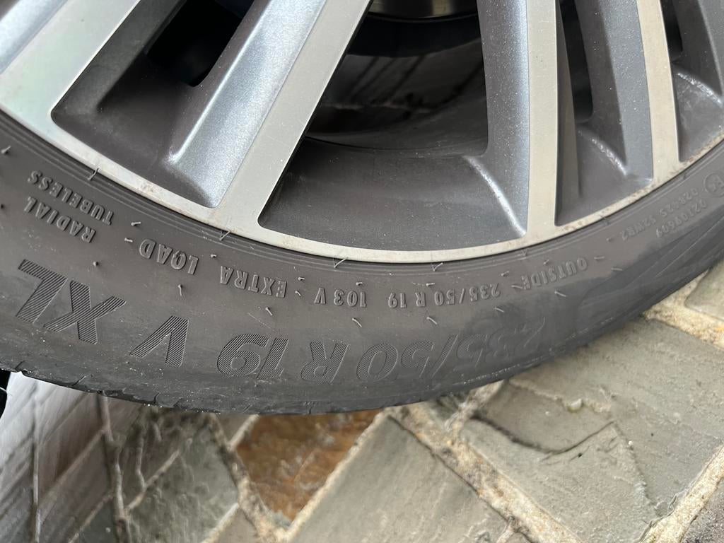 Pneus d'hiver 235/ 50 R19, Enlèvement, Pneus hiver