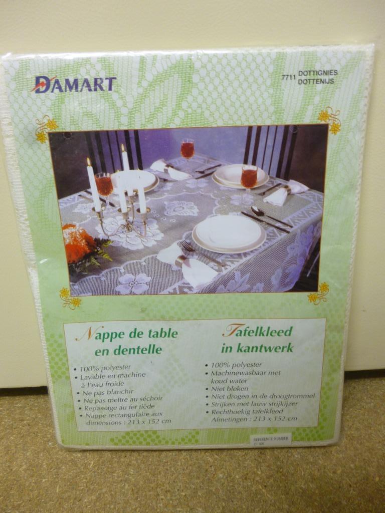 kanten tafelkleed                  NIEUW, Ophalen of Verzenden