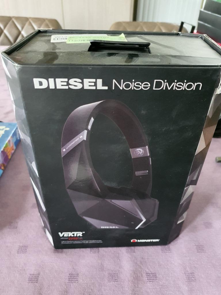 Monster Diesel Vektr Headphones, Ophalen of Verzenden, Zo goed als nieuw, Over oor (circumaural), Overige merken
