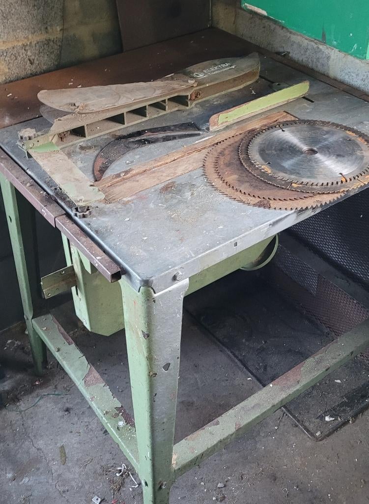Tafelzaag, Doe-het-zelf en Bouw, Ophalen, Gebruikt, Cirkelzaag, 600 tot 1200 watt