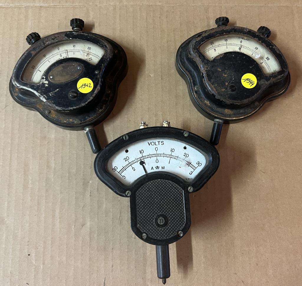 Uitverkoop - WO2 - 3 Voltmeters - AM markering - 1942 - 1944, Verzamelen, Ophalen of Verzenden, Luchtmacht, Overige typen