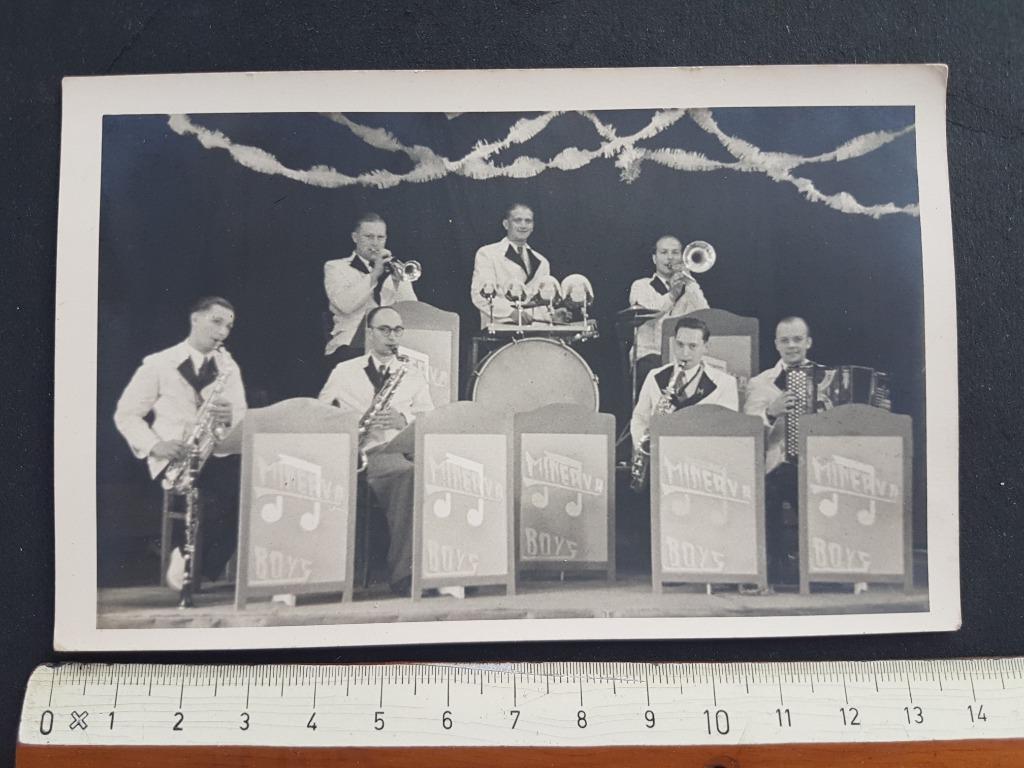 Fotokaart Orkest MINERVA BOYS Mechelen ? accordeon Saxofoon, Enlèvement ou Envoi, 1940 à 1960, Non affranchie, Anvers