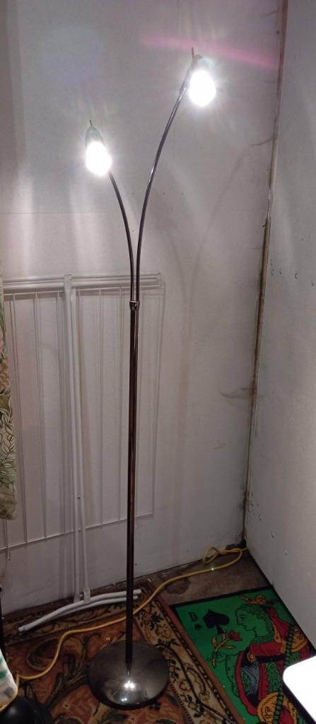vloerlamp chroom met voetschakelaar, Ophalen, Zo goed als nieuw, 150 tot 200 cm
