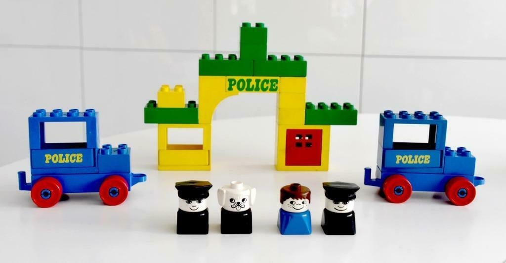 Lego Duplo Vintage Police Station 522, Kinderen en Baby's, Speelgoed | Duplo en Lego, Ophalen of Verzenden, Zo goed als nieuw