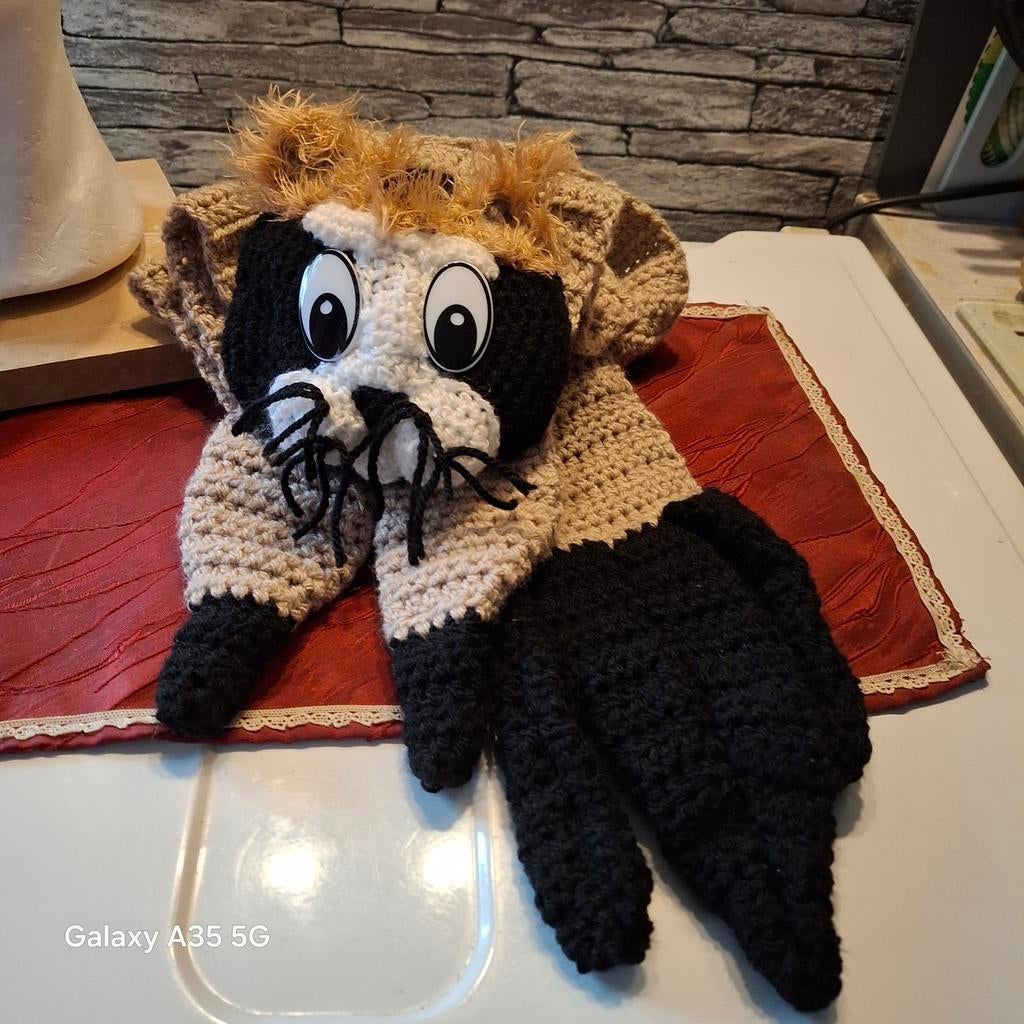 Sjaaltje poes zwart en beige,  plastiek oogjes, Hobby en Vrije tijd, Breien en Haken, Ophalen of Verzenden, Nieuw