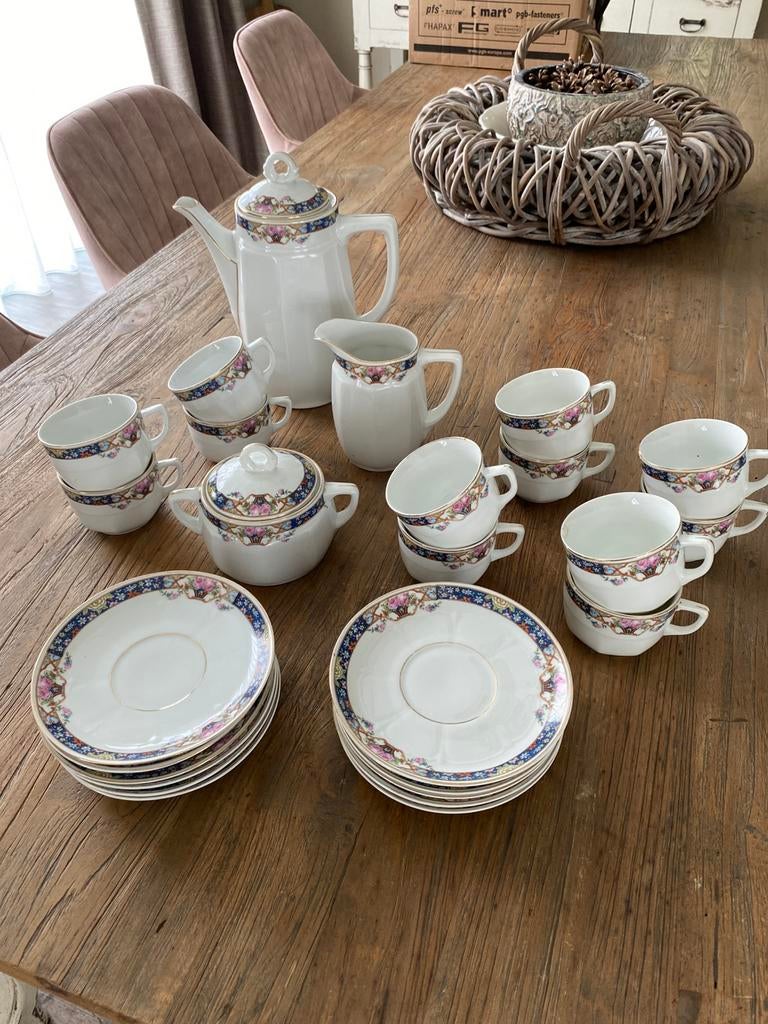 Service de café, Enlèvement