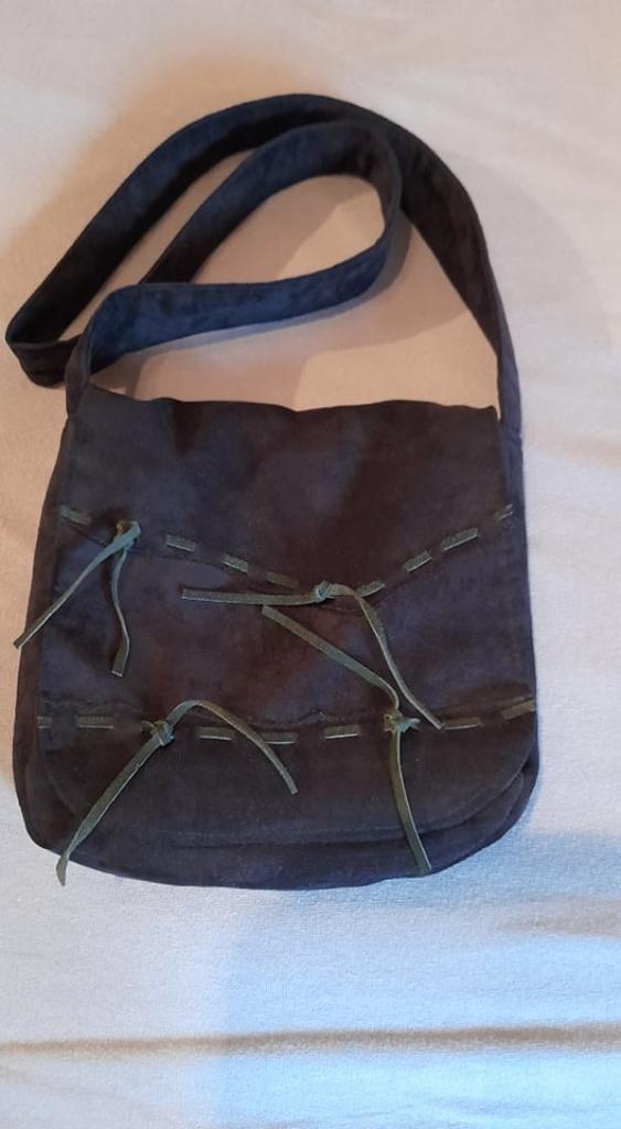 Petit sac noir genre daim, Enlèvement ou Envoi, Utilisé, Noir, Sac à bandoulière