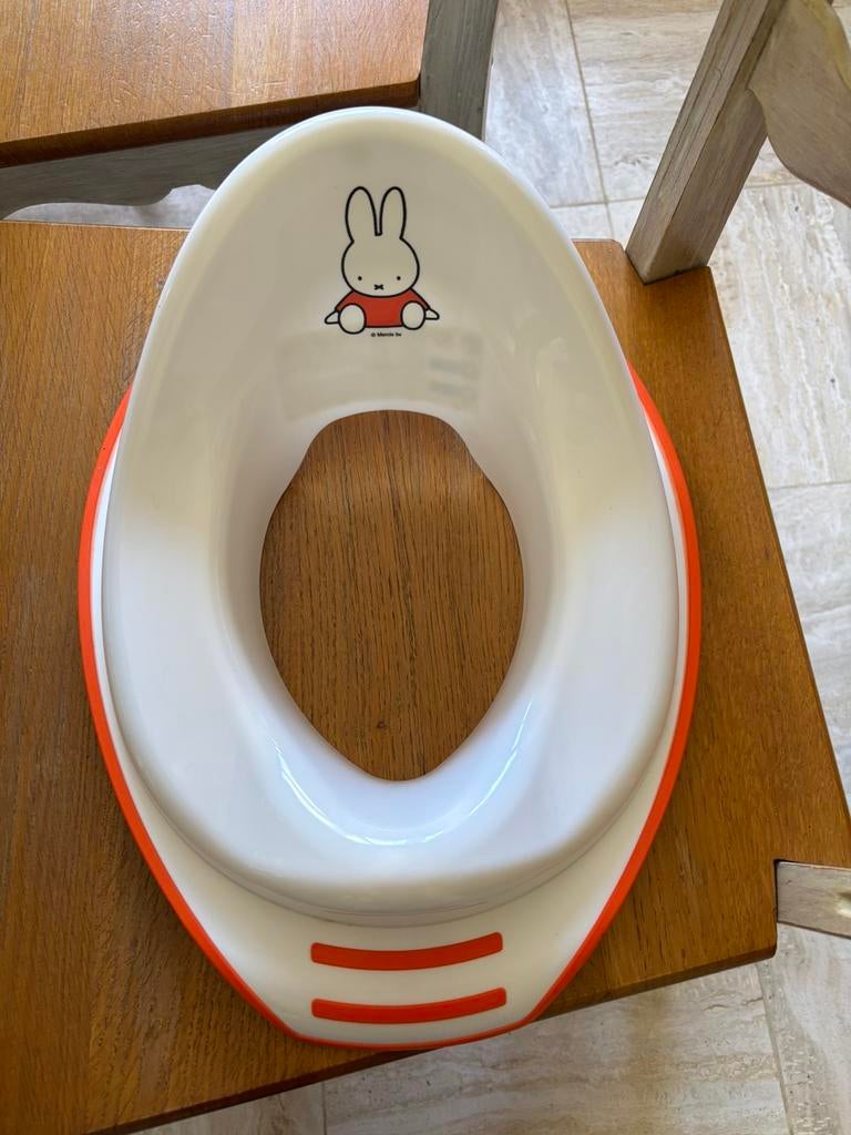 WC (toilet) bril verkleiner, Kinderen en Baby's, Badjes en Verzorging, Zo goed als nieuw, Overige typen, Nijntje, Standaard, Ophalen of Verzenden
