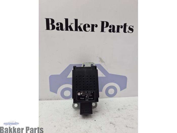 Antenne amplificateur d'un Volkswagen Golf, -, Volkswagen, -, 3 mois de garantie