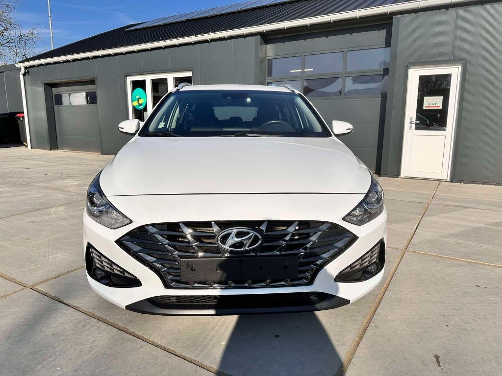 Hyundai i30  1.0 T-GDi / Airco / zetelverwarming / 46.161 km, Voorwielaandrijving, Stof, Wit, Bedrijf