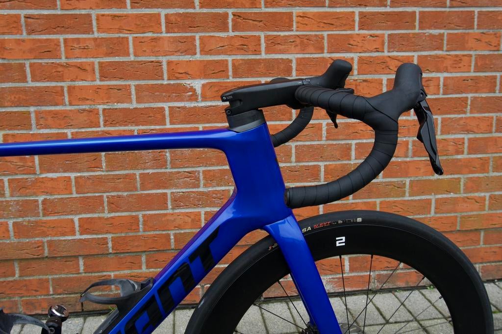 Giant Advanced – maat L – Di2 – Carbon wielen, Ophalen, Carbon, 10 tot 15 versnellingen, Heren
