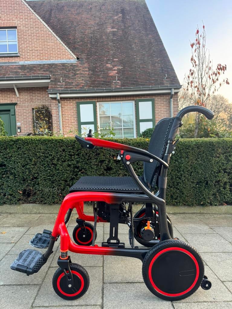 Lichtgewicht elektrische rolstoel slechts 11kg full carbon, Diversen, Rolstoelen, Ophalen of Verzenden, Inklapbaar, Nieuw, Elektrische rolstoel