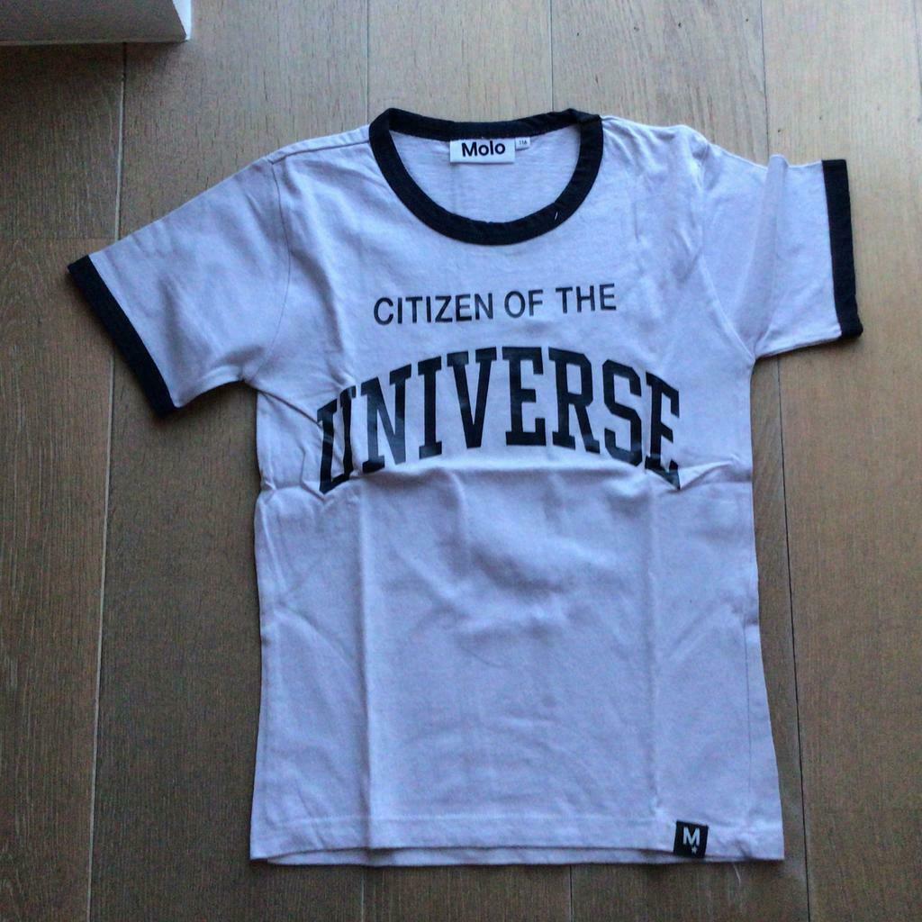 Witte t- shirt molo 6 jaar, nieuwstaat, Zo goed als nieuw, Shirt of Longsleeve, Jongen, Molo