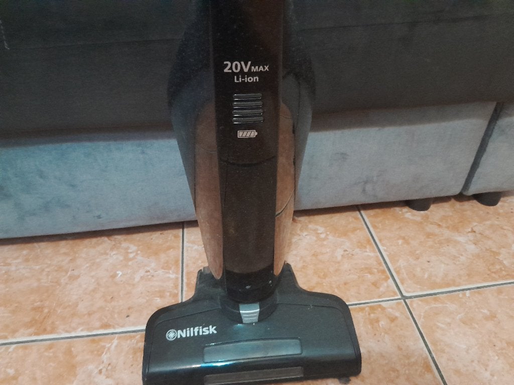Nilfisk Easy 2 en 1 - Aspirateur Balai Vertical Sans fil, Sans fil, Aspirateur balai, Autres marques, Comme neuf