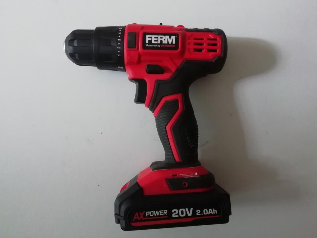 Vijs machine van het merk Ferm, Ophalen, Zo goed als nieuw, Boor- en Schroefmachine, Variabele snelheid