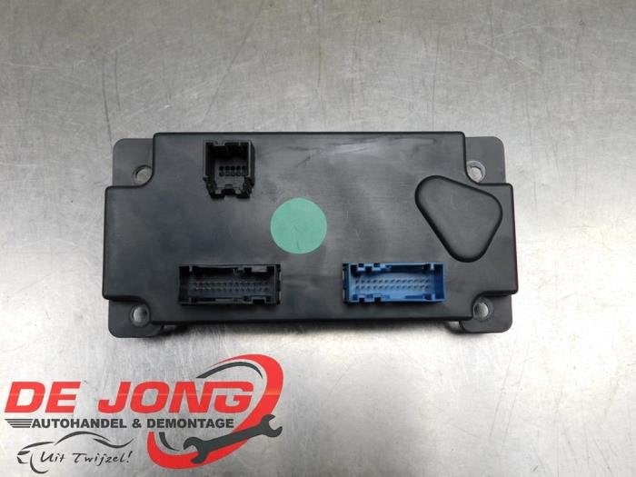 Ordinateur chauffage d'un Nissan Navara, -, 3 mois de garantie, Utilisé, -