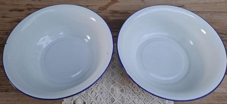 SALE 2 Grote wit emaille schalen met blauwe randjes, Ophalen of Verzenden
