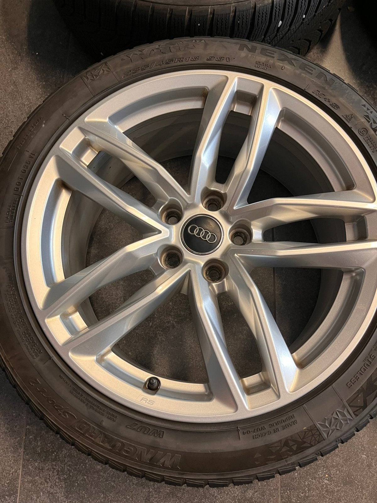 Kit hiver audi RS 18p, Autos : Pièces & Accessoires, Pneus et Jantes, Pneus hiver, Véhicule de tourisme, 18 pouces