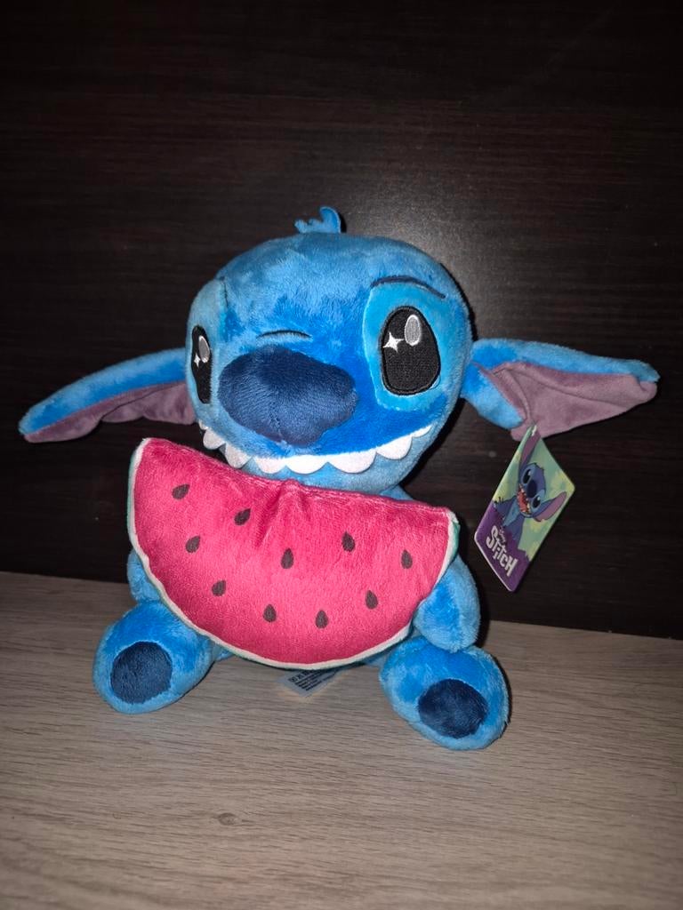 Knuffel Stitch eet watermeloen. Nieuw met label, Ophalen of Verzenden, Met label