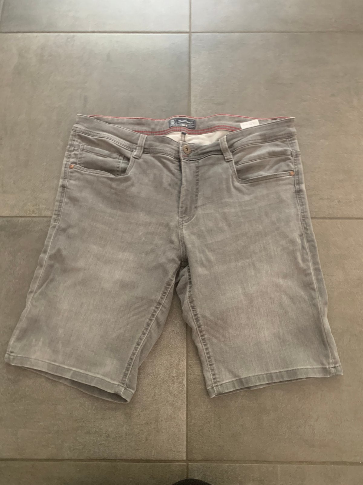 Heren jeans short, Vêtements | Hommes, Jeans, Enlèvement, Porté