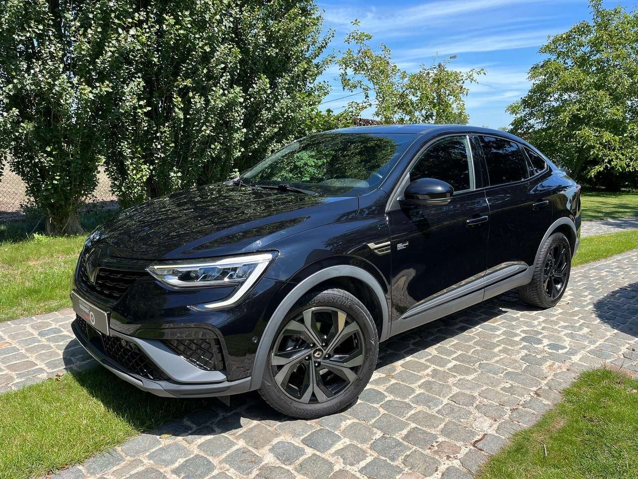 Renault Arkana E-TECH 1.6i E-Tech Engin. Fast Track/1eignr/, Auto's, Arkana, 4 cilinders, 0 kg, Zwart