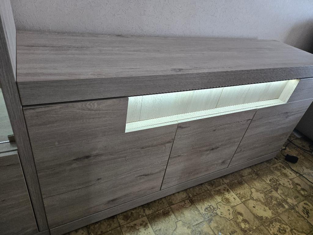 Eetplaats, Ophalen, Zo goed als nieuw, Modern, 6 tot 8 stoelen