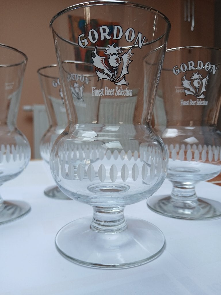 Lot 4 verres à bière Gordon Finest 33cl, Enlèvement, Neuf, Verre ou Verres, Autres marques