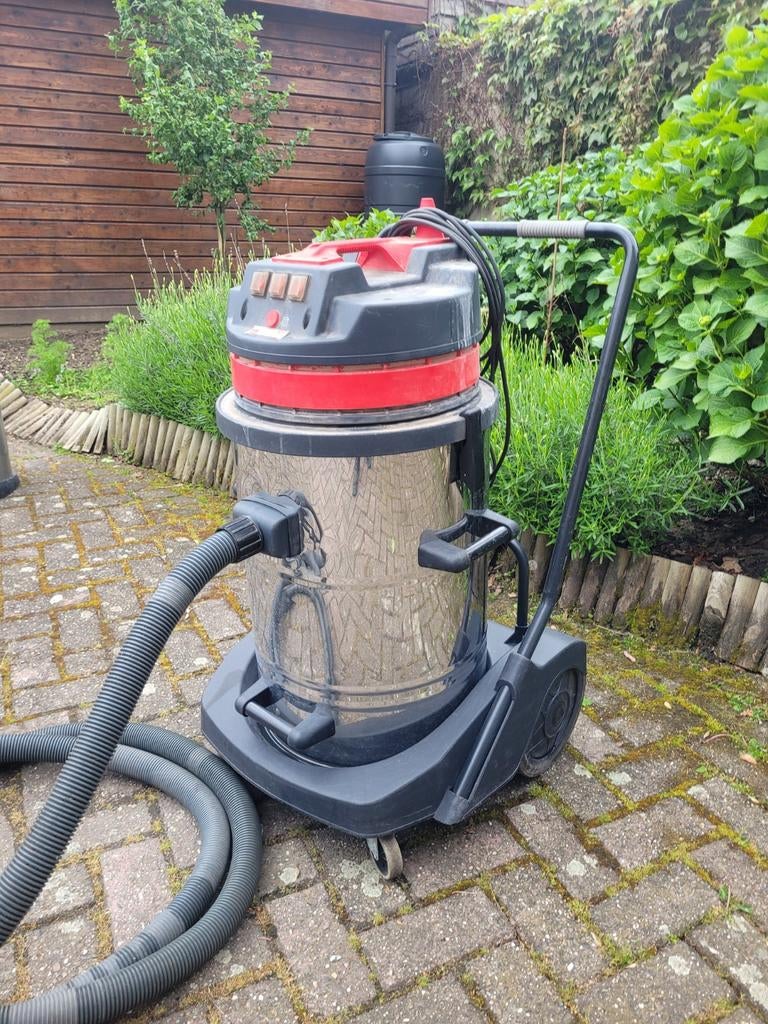 Industriële bouwstofzuiger met 3 motoren Wurth, Ophalen, Zo goed als nieuw, 2000 watt of meer, Waterstofzuiger