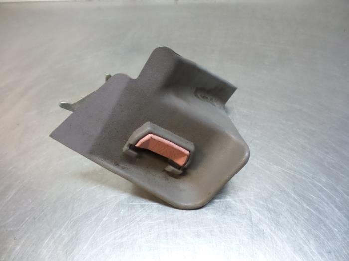 Insertion ceinture de sécurité arrière gauche d'un BMW 7-, -, 3 mois de garantie, Utilisé, -