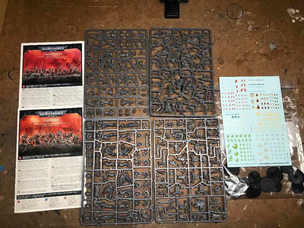 Comme Neuf/New : Chaos Space Marine + Cultist, Enlèvement ou Envoi, Comme neuf, Warhammer 40000, Figurine(s)