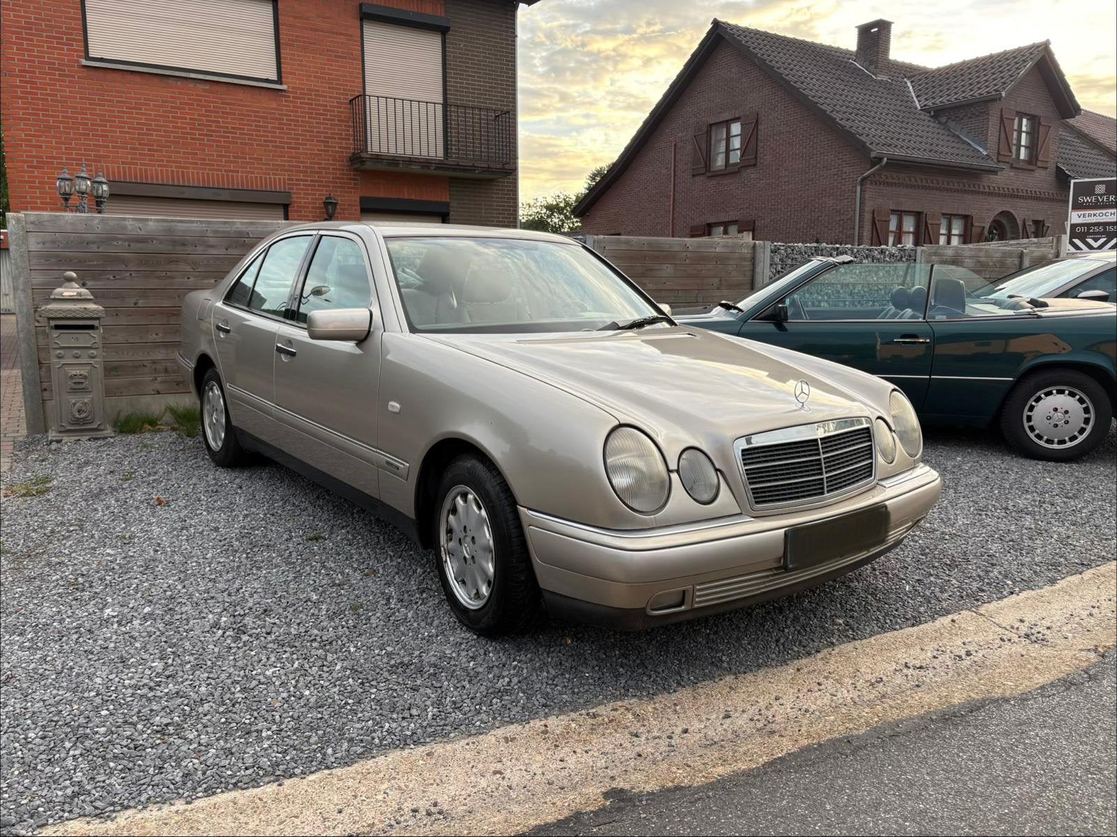 Mercedes E230 w210 avec controle technique, Autos, Euro 2, Achat, Beige, Beige