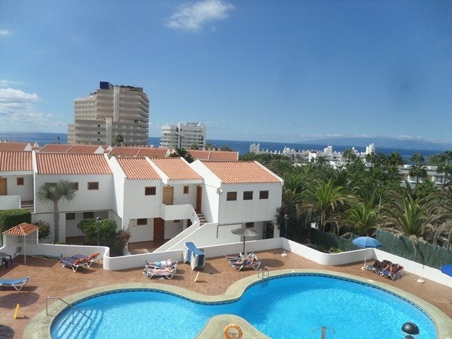 Tenerife : ruim appartement 2 slpkr met zeezicht te huur, Eigenaar