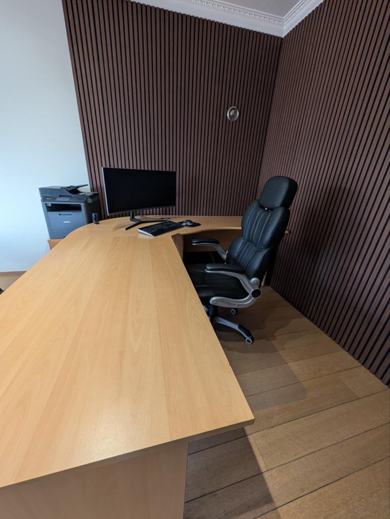 2 hoekbureaus, kast en ladekast in goede staat + accessoires, Ophalen, Bruin, Hoekbureau