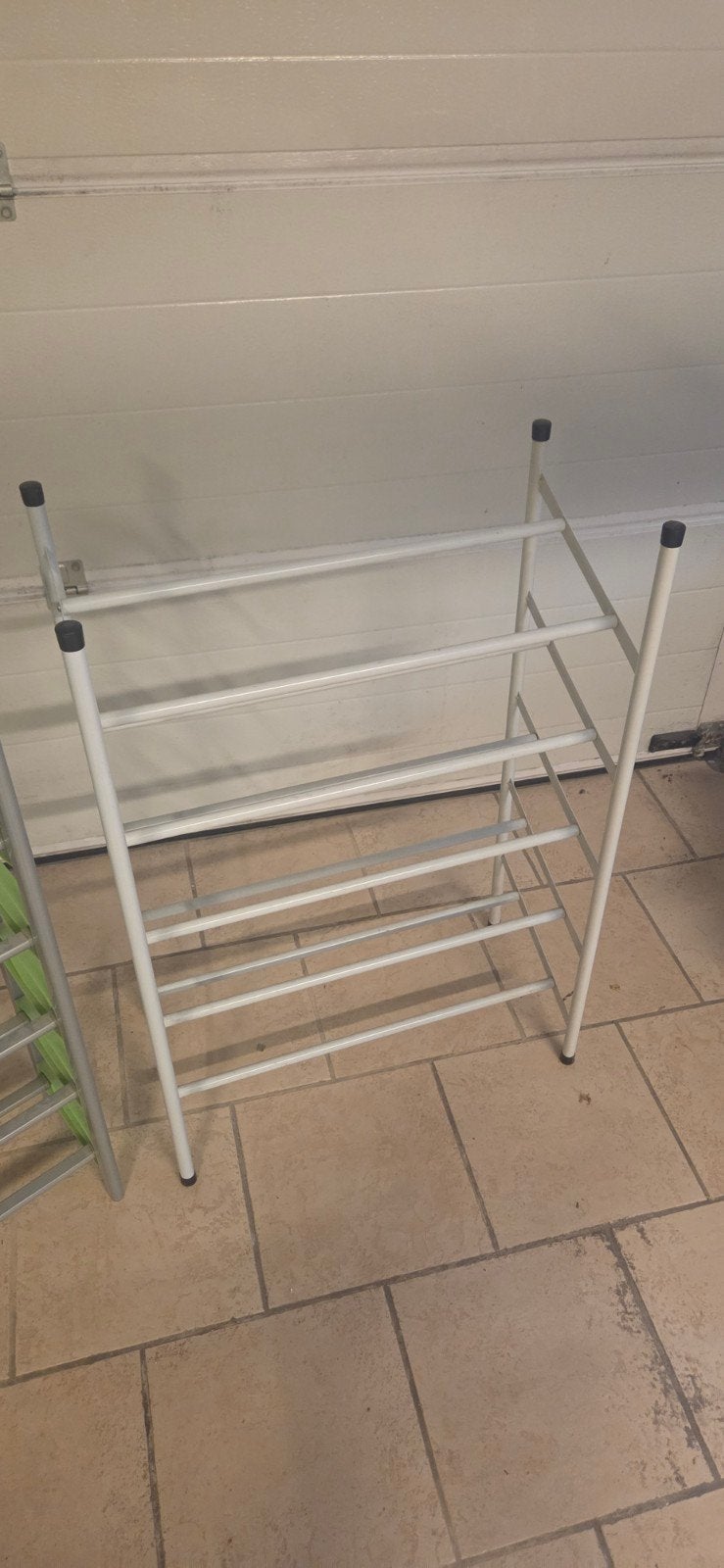 2 schoenenrekjes, Enlèvement
