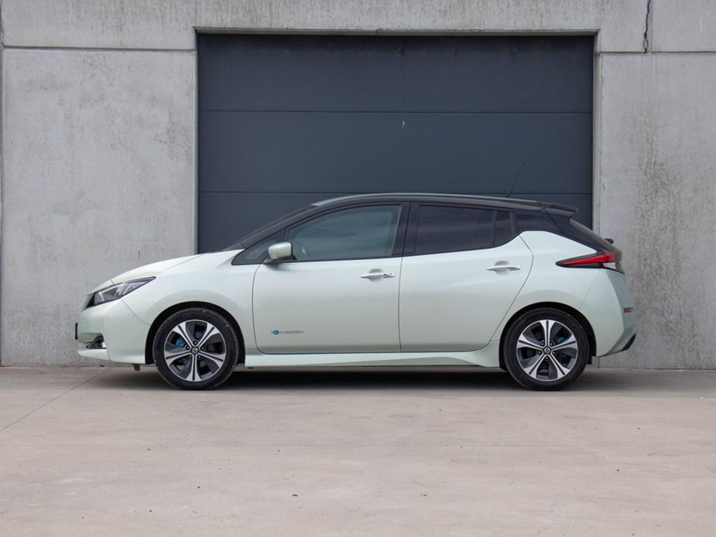 Nissan Leaf 40KWH 150PK|CAMERA|NAVI|ADAPTIVE CRUISE CONTROL, Auto's, Automaat, Parkeersensor, Zwart, Elektrisch