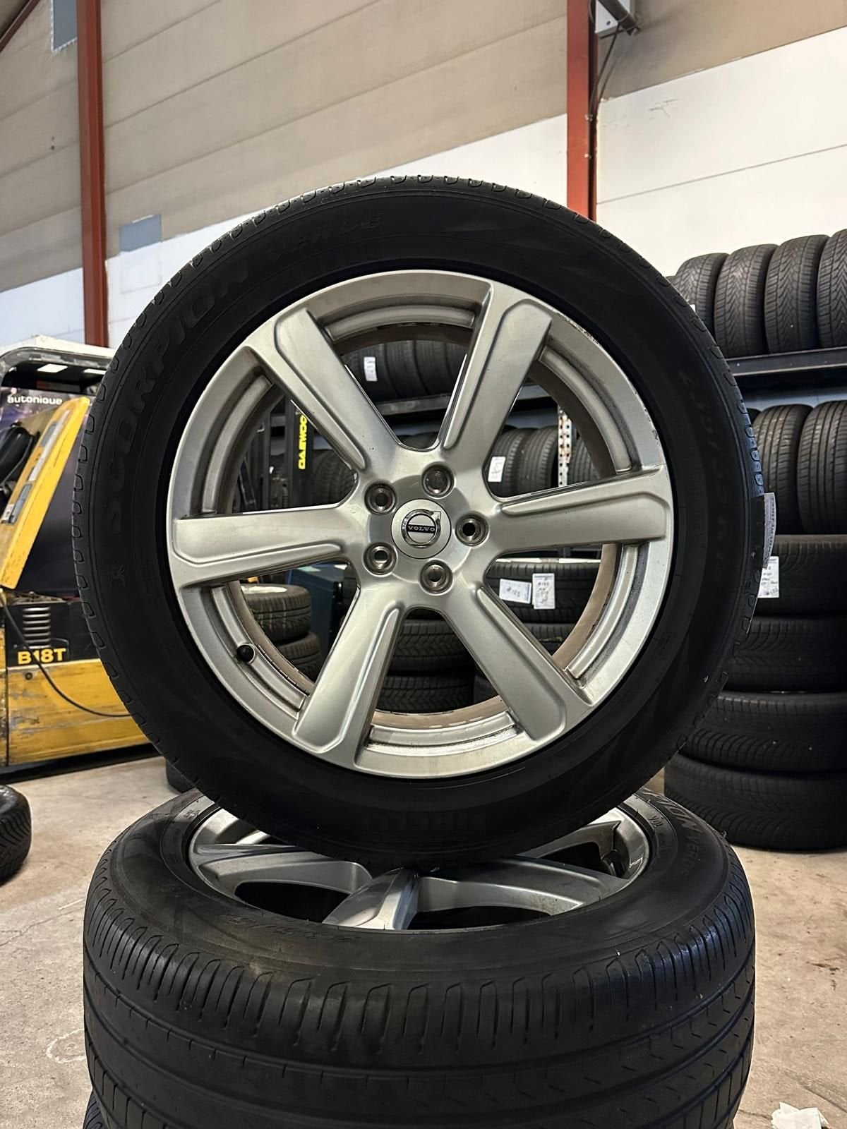#102 19 Inch Velgenset Volvo XC90 Pirelli Scorpion, Ophalen, Gebruikt, -, -
