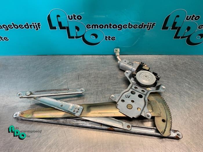 Mécanique vitre 4portes avant gauche d'un Daihatsu Sirion (, Daihatsu, -, 3 mois de garantie, Utilisé