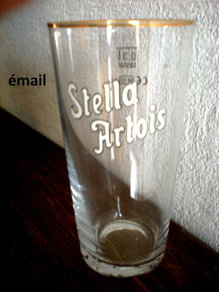 Stella Artois licht emaille, Verzamelen, Ophalen of Verzenden, Zo goed als nieuw, Glas of Glazen, Stella Artois