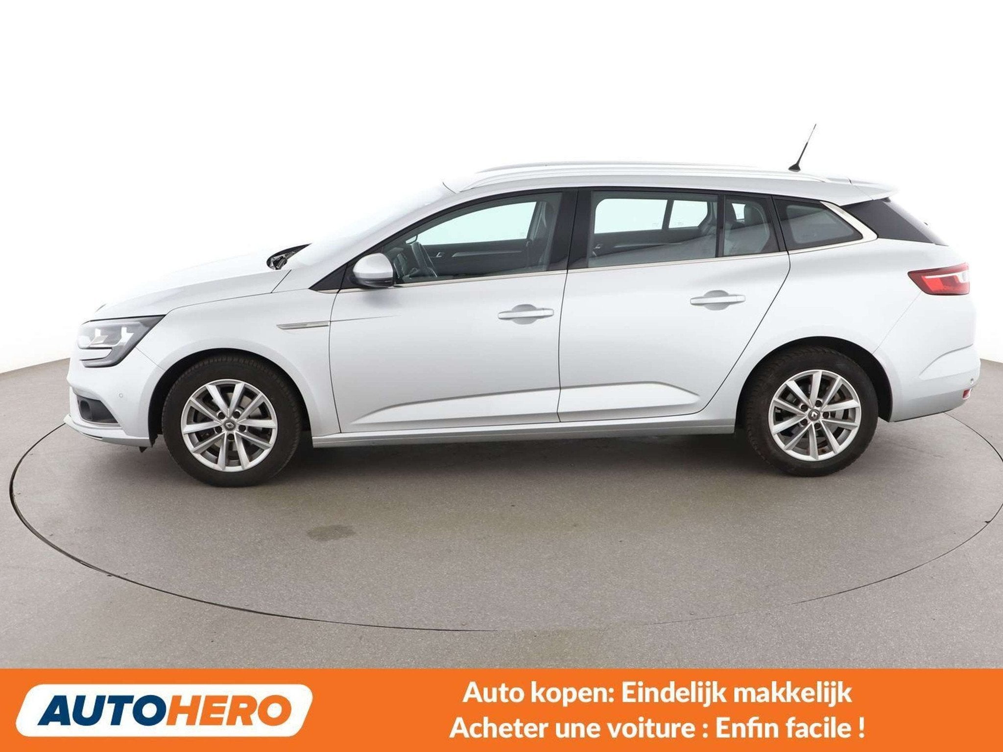 Renault Mégane 1.2 TCe Energy Intens (bj 2018), Auto's, Voorwielaandrijving, Gebruikt, Zwart, https://public.car-pass.be/vhr/80c18236-9d9e-4d3c-8d89-8e721da49664