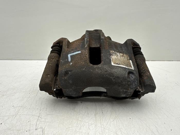 Remklauw (Tang) links-voor van een Peugeot 208, Gebruikt, -, -, Ophalen of Verzenden