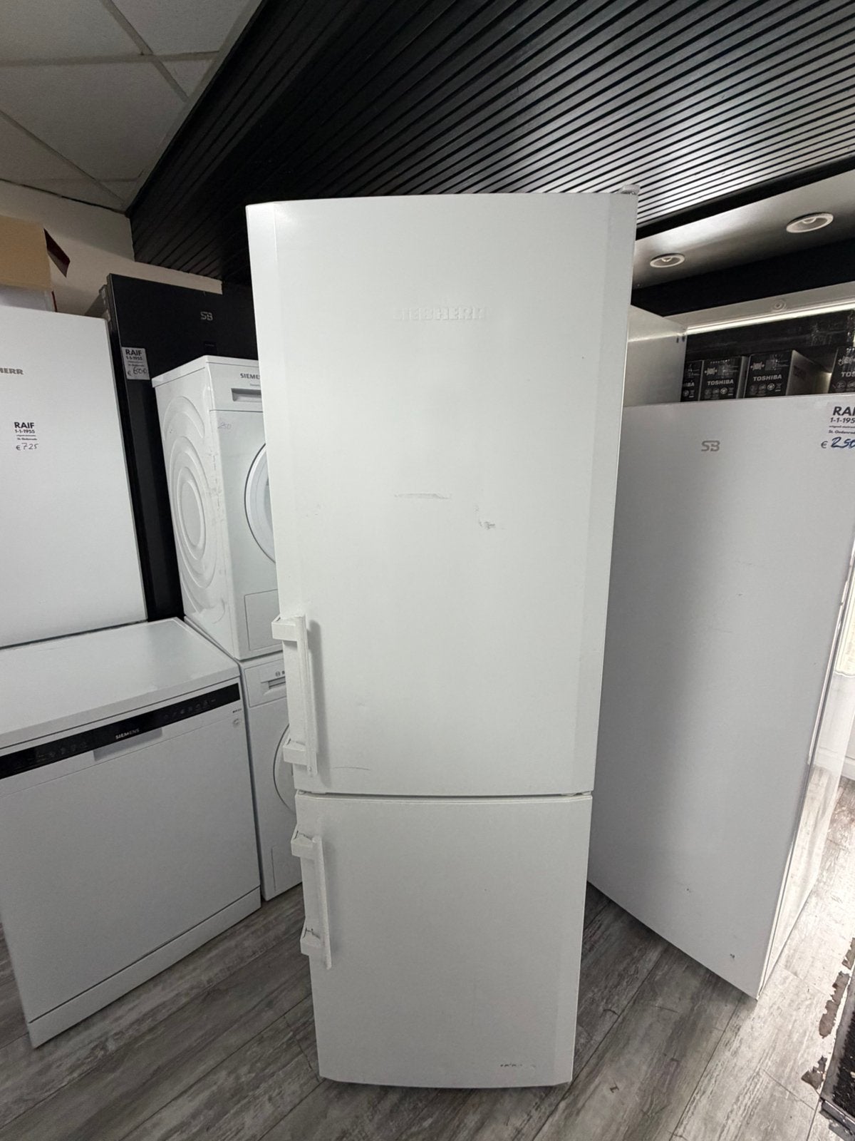 Liebherr CP 3523 Koel-Vriescombinatie 322L Deukjes! Gebruikt, Elektronische apparatuur, 200 liter of meer, Met aparte vriezer