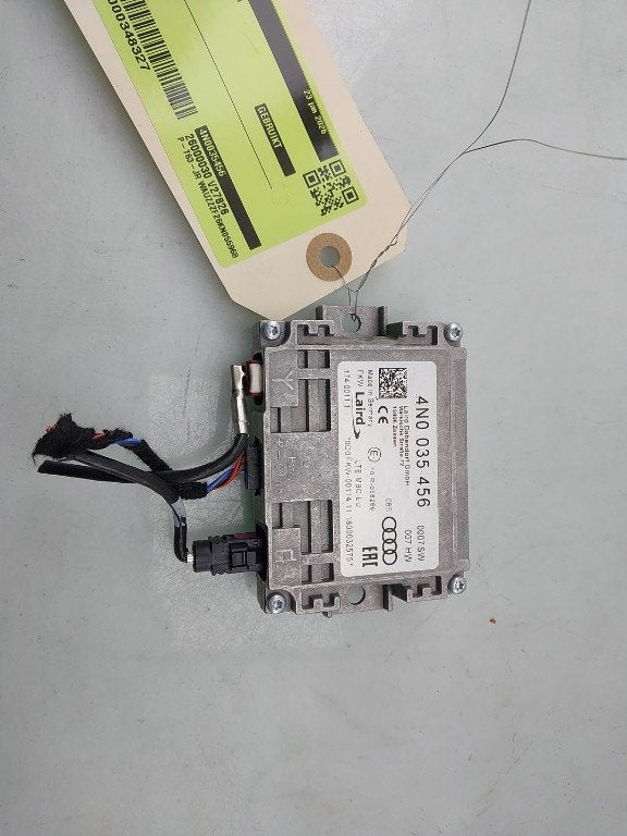 AMPLIFICATEUR D'ANTENNE Audi A6 Avant (C8) (|4N0035456|), Auto-Union-Straße  1,
85057  Ingolstadt, DE, Info@audi.de, Audi, Utilisé